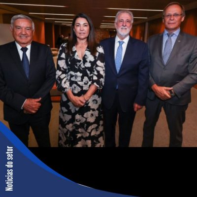 Diretoria eleita para o quadriênio 2023-2026 José Zeferino Pedrozo (esq.), Margarete Coelho, Carlos Melles e Bruno Quick (Foto: Erivelton Viana).