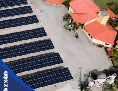 Resort em Santa Catarina (SC) investe em carport solar para economia de energia