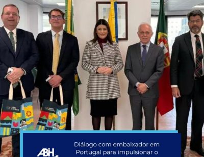 Diálogo com embaixador em Portugal para impulsionar o turismo em SC