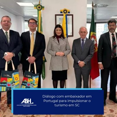 Diálogo com embaixador em Portugal para impulsionar o turismo em SC