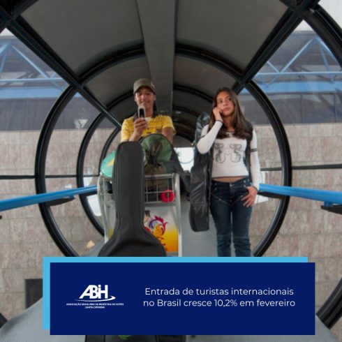 Entrada de turistas internacionais no Brasil cresce 10,2% em fevereiro