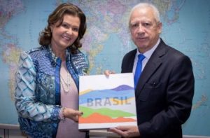 Presidente Teté Bezerra recebe embaixador do Peru