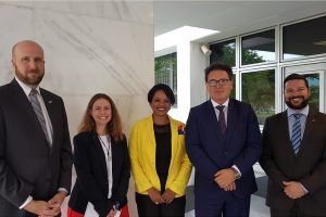 Ministro Vinicius Lummertz se reuniu com representantes da Embaixada dos EUA em Brasília